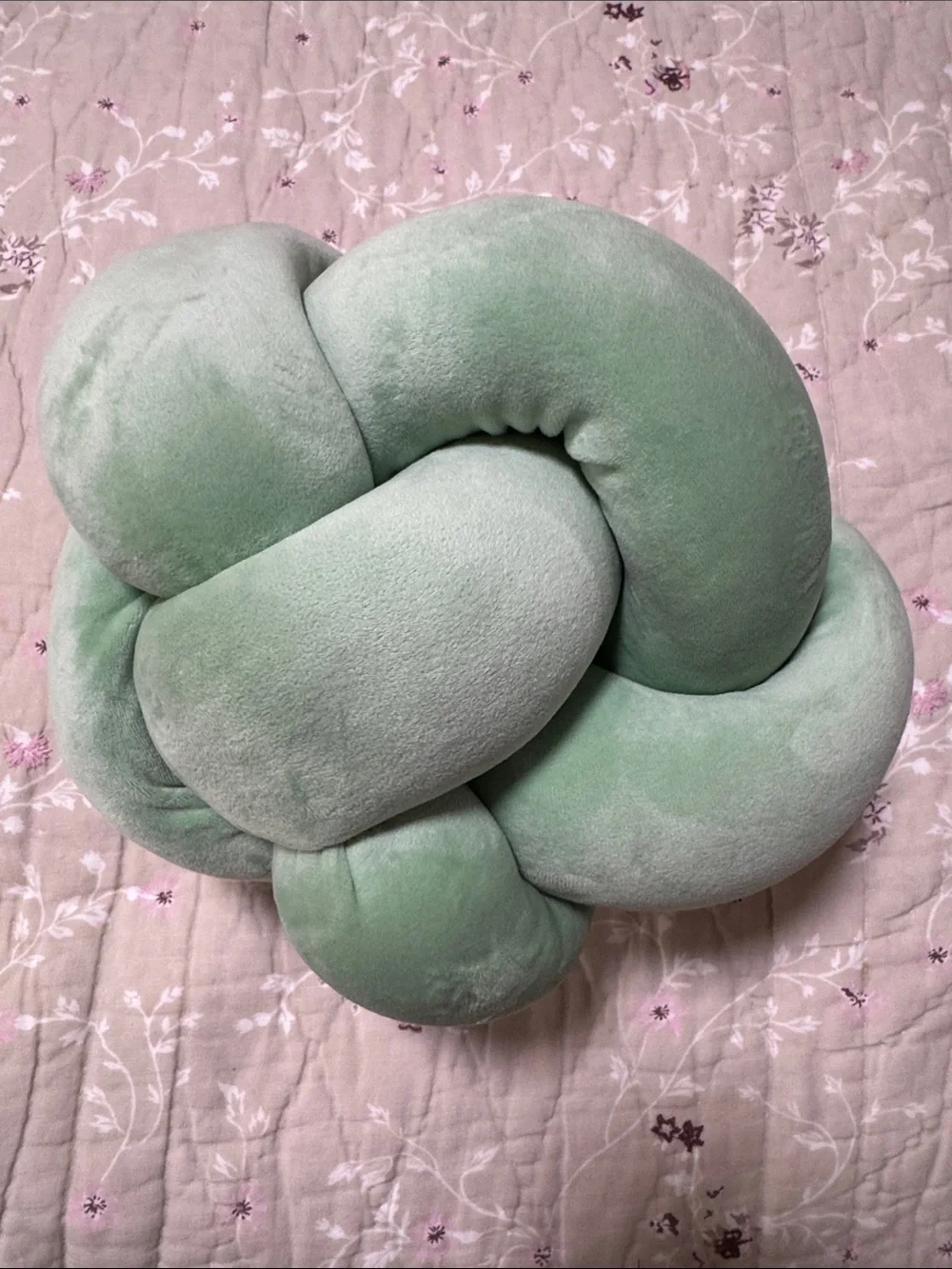 Room Essentials Mint Green Knot Accent Pillow